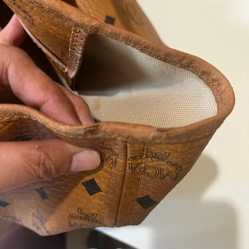 MCM COGNAC VISETOS SHOPPING TOTE - Picture 8 of 16